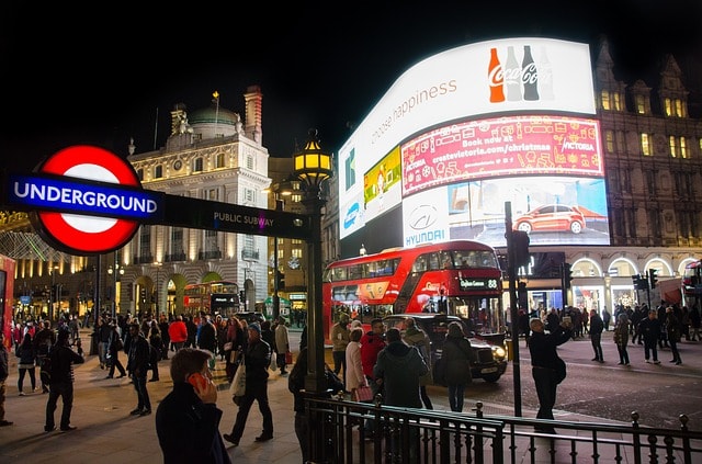 Piccadilly Circus i London