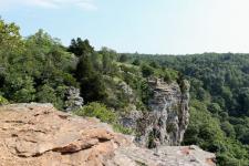Utsiktspunkten Cameron Bluff vid Mount Magazine